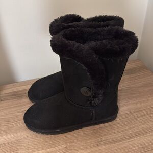 NEW Women's Size 7/8 Snow Boots Fleece Fur Lined Winter With Button